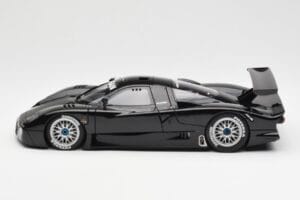 Nissan R390 GT1 #0 24 Hours of Le Mans 1998 AUTOart 1:18 89878 Metall — Bild 4 von 8