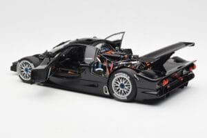 Nissan R390 GT1 #0 24 Hours of Le Mans 1998 AUTOart 1:18 89878 Metall — Bild 5 von 8