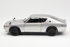 Nissan Skyline 2000 GT-R KPGC110 Silber Kyosho 1:18 08255S Metall — Bild 4 von 8