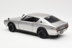 Nissan Skyline 2000 GT-R KPGC110 Silber Kyosho 1:18 08255S Metall — Bild 7 von 8