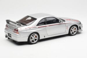 Nissan Skyline GT-R R33 R-Tune Silber AUTOart 1:18 77326 Metall — Bild 3 von 8