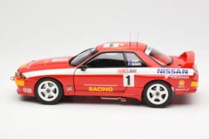 Nissan Skyline GT-R R32 #1 J. Richards / M. Skaife Bathurst 1000 Winner 1992 AUTOart 1:18 89279 Metall — Bild 4 von 8