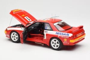 Nissan Skyline GT-R R32 #1 J. Richards / M. Skaife Bathurst 1000 Winner 1992 AUTOart 1:18 89279 Metall — Bild 5 von 8