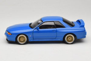 Nissan Skyline GT-R R32 V-Spec II Tuned Blau AUTOart 1:18 77415 Metall — Bild 4 von 8