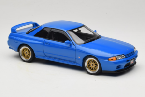 Nissan Skyline GT-R R32 V-Spec II Tuned Blau AUTOart 1:18 77415 Metall — Bild 6 von 8