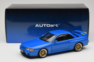Nissan Skyline GT-R R32 V-Spec II Tuned Blau AUTOart 1:18 77415 Metall — Bild 8 von 8