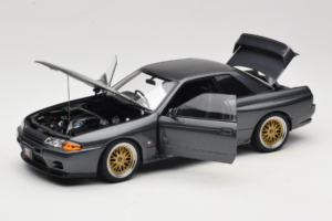 Nissan Skyline GT-R R32 V-Spec II Tuned Gun Grey Metallic AUTOart 1:18 77417 Metall — Bild 2 von 8