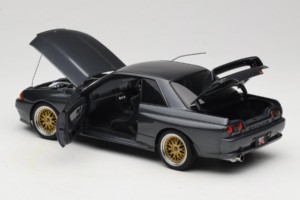 Nissan Skyline GT-R R32 V-Spec II Tuned Gun Grey Metallic AUTOart 1:18 77417 Metall — Bild 5 von 8