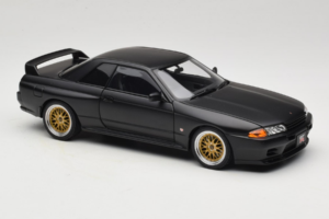 Nissan Skyline GT-R R32 V-Spec II Tuned Version Matt Black AUTOart 1:18 77418 Metall — Bild 6 von 8