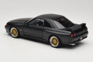 Nissan Skyline GT-R R32 V-Spec II Tuned Version Matt Black AUTOart 1:18 77418 Metall — Bild 7 von 8