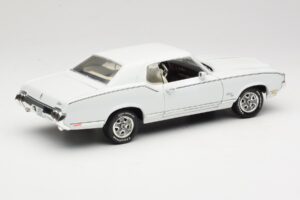 Oldsmobile Cutlass SX Weiß ERTL 1:18 33775 Metall — Bild 3 von 8