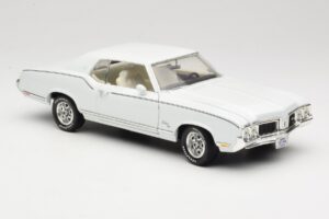 Oldsmobile Cutlass SX Weiß ERTL 1:18 33775 Metall — Bild 6 von 8