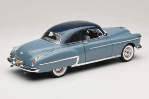 Oldsmobile 88 Blau Grease Auto World 1:18 AWSS103/06 Metall — Bild 3 von 8
