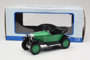 Opel 4 PS Laubfrosch Grün MCG 1:18 MCG18050 Metall — Bild 6 von 6