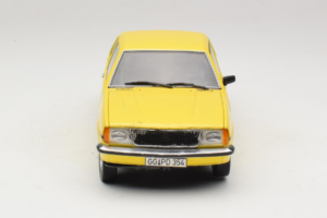 Opel Ascona B SR Gelb Zerkratzte Front Sun Star 1:18 5384 Metall — Bild 4 von 9