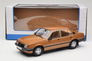 Opel Ascona C Berlina Beige Metallic MCG 1:18 MCG18459 Metall — Bild 6 von 6
