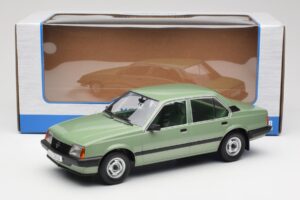 Opel Ascona C Metallic Light Green MCG 1:18 MCG18458 Metall — Bild 6 von 6
