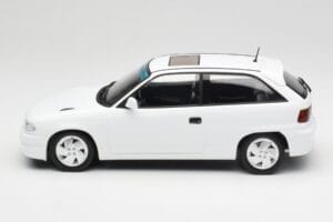 Opel Astra F GSi Blanc Casablanca Norev 1:18 183673 Metall — Bild 3 von 6