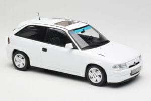 Opel Astra F GSi Blanc Casablanca Norev 1:18 183673 Metall — Bild 4 von 6