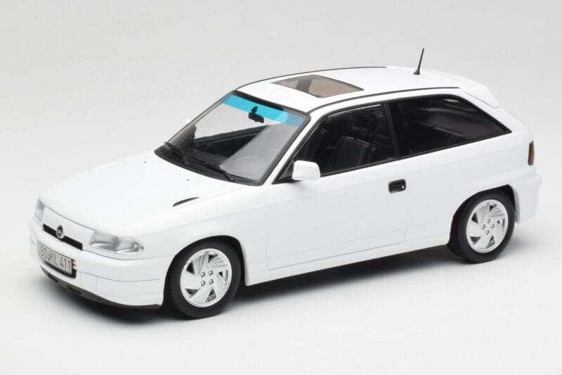 Opel Astra F GSi Blanc Casablanca Norev 1:18 183673 Metall