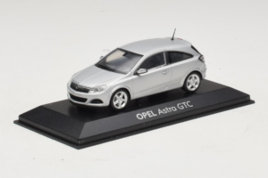 Opel Astra H GTC Silber Minichamps 1:43 ASTRA003 Metall — Bild 2 von 4