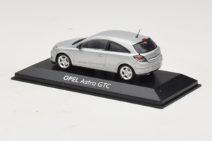 Opel Astra H GTC Silber Minichamps 1:43 ASTRA003 Metall — Bild 3 von 4