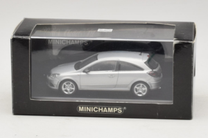 Opel Astra H GTC Silber Minichamps 1:43 ASTRA003 Metall — Bild 4 von 4