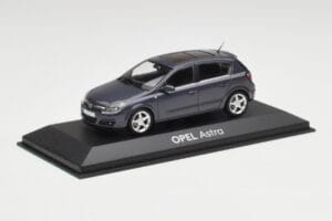 Opel Astra H Dunkelblau Minichamps 1:43 B24910027-A1 Metall — Bild 2 von 4