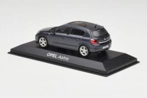 Opel Astra H Grau Minichamps 1:43 B24910027A Metall — Bild 3 von 4