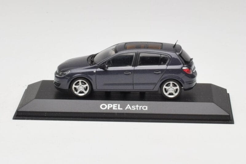 Opel Astra H Grau Minichamps 1:43 B24910027A Metall