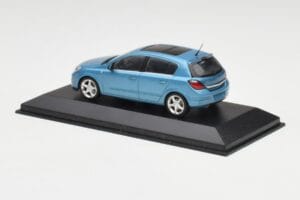 Opel Astra H Hellblau Minichamps 1:43 400043001 Metall — Bild 3 von 4