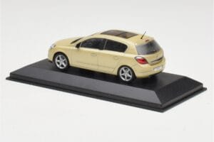 Opel Astra H Gelb Metallic Minichamps 1:43 403043003 Metall — Bild 3 von 4
