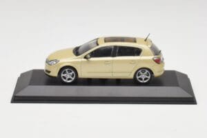 Opel Astra H Gelb Metallic Minichamps 1:43 403043003 Metall