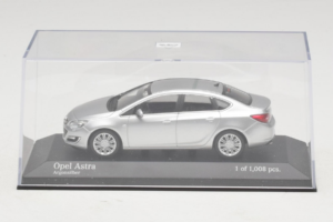 Opel Astra J Silber Minichamps 1:43 410042000 Metall — Bild 4 von 5