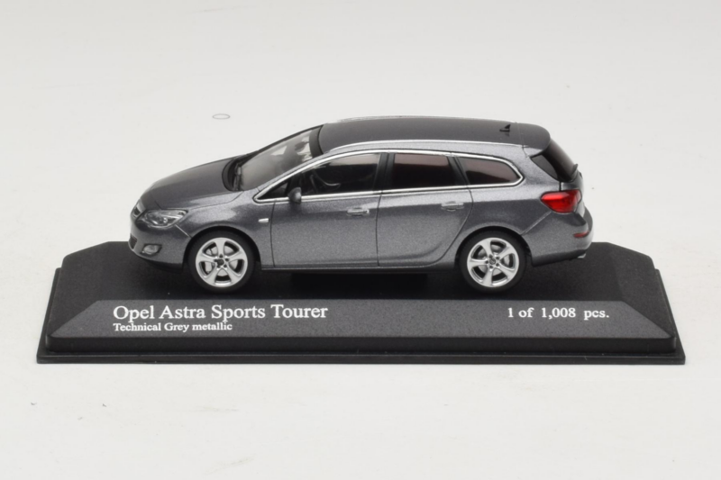 Opel Astra J Sports Tourer Minichamps 1:43 400049014 Metall