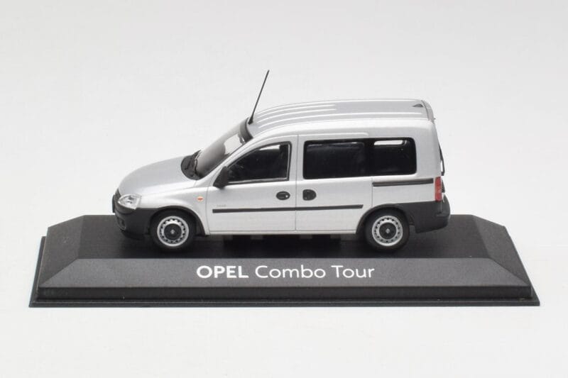Opel Combo C Silber Minichamps 1:43 COMBO001 Metall
