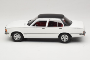 Opel Commodore B Weiß MCG 1:18 MCG18564 Metall — Bild 3 von 6