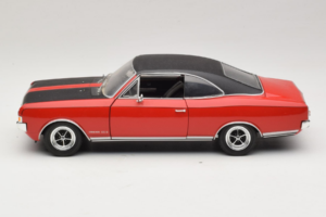 Opel Commodore GS/E Rot Revell 1:18 8826 Metall — Bild 4 von 8