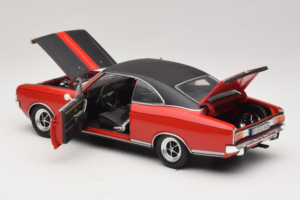 Opel Commodore GS/E Rot Revell 1:18 8826 Metall — Bild 5 von 8