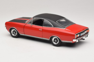 Opel Commodore GS/E Rot Revell 1:18 8826 Metall — Bild 7 von 8