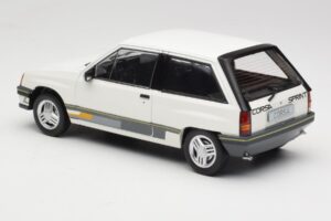Opel Corsa A Sprint Weiß MCG 1:18 MCG18432 Metall — Bild 5 von 6