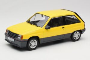 Opel Corsa A SR Gelb MCG 1:18 MCG18431 Metall