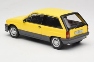 Opel Corsa A SR Gelb MCG 1:18 MCG18431 Metall — Bild 5 von 6