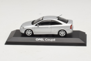 Opel Coupe Bertone Silber Minichamps 1:43 B24910027 Metall