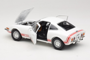 Opel GT Weiß Minichamps 1:18 180049027 Metall — Bild 5 von 8