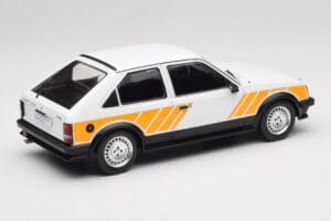 Opel Kadett D SR Weiß mit Gelbem Dekor MCG 1:18 MCG18534 Metall — Bild 2 von 6
