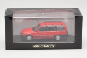 Opel Kadett E Club Kombi Rot Minichamps 1:43 400045910 Metall — Bild 2 von 3