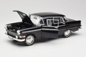 Opel Kapitan P1 Schwarz Revell 1:18 08822 Metall — Bild 2 von 8
