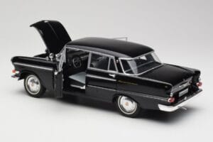 Opel Kapitan P1 Schwarz Revell 1:18 08822 Metall — Bild 5 von 8