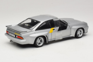 Opel Manta 400 Homologation Silber Revell 1:18 8491 Metall — Bild 2 von 6